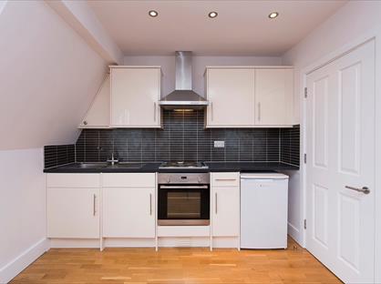 1 Bed Flat, Golders Green Road, NW11