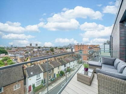 1 Bed Flat, Hawthorne Crescent, SE10