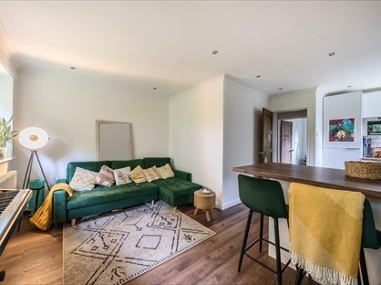 1 Bed Flat, Eaton Avenue, HP12