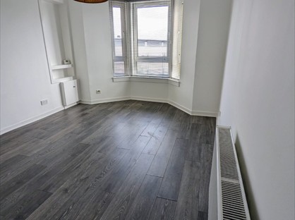 2 Bed Flat, Mckerrell Street, PA1