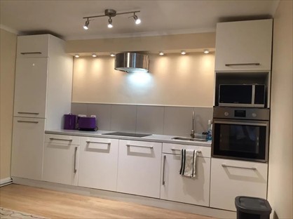 2 Bed Flat, Enfield Close, UB8