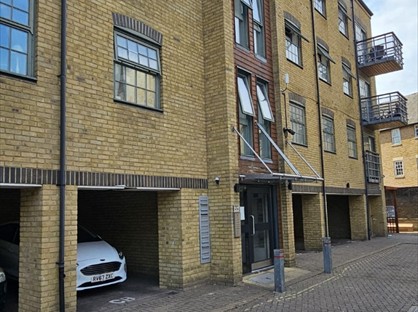 2 Bed Flat, Hewetts Quay, IG11