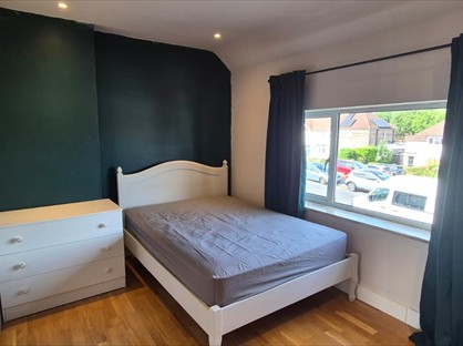 Room in a Shared House, Colesmead Road, RH1