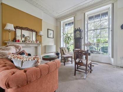 2 Bed Flat, Caledonia Place, BS8