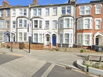 2 Bed Terraced House, White Hart Lane, N17