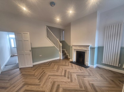 2 Bed Semi-Detached House, Hempshaw Lane, SK1