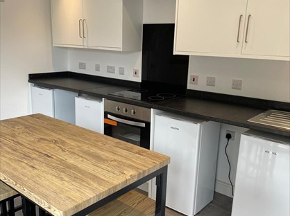 Room in a Shared House, Jesson Road, B75