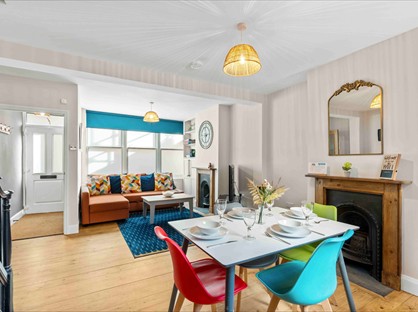 2 Bed Terraced House, Terminus Road, BN1