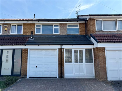 3 Bed Terraced House, Dawlish Close, SK7
