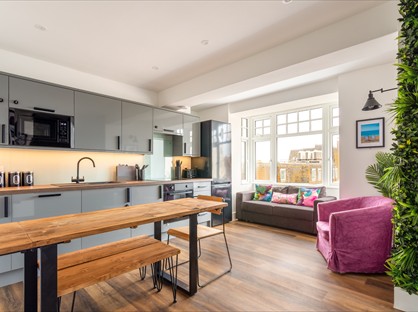 3 Bed Flat, Steine St, BN2