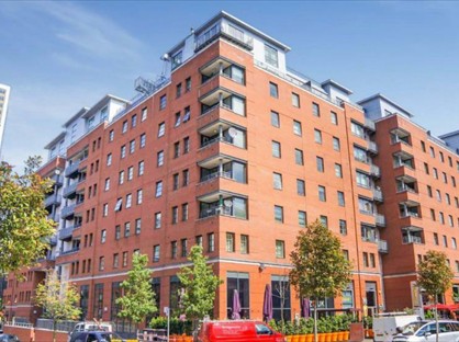2 Bed Flat, The Quadrangle, M1