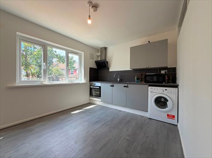 2 Bed Flat, Mansfield Road, IG1