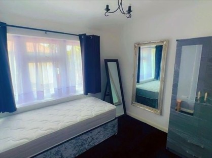 Room in a Shared House, Kemp Road, RM8