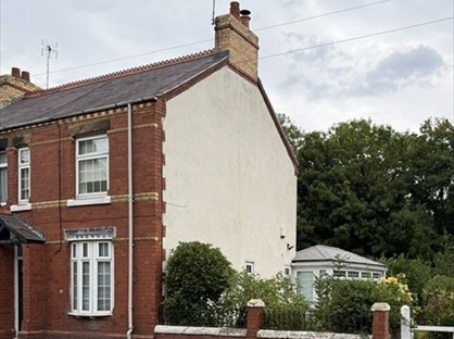 2 Bed Semi-Detached House, Pengwern, LL11