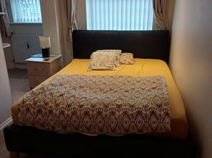 Room in a Shared House, The Vale, TW5
