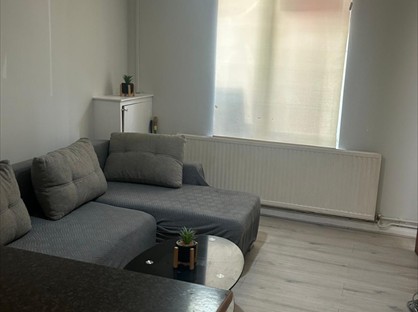 1 Bed Flat, East Avenue, UB3