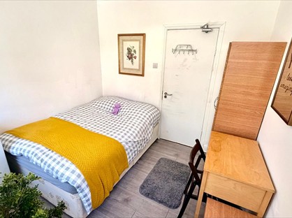 Room in a Shared Flat, Lancelot Avenue, HA0