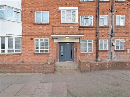 1 Bed Flat, The Vale, W3