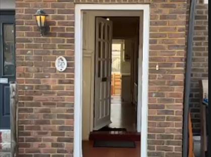 Room in a Shared Flat, Steers Mead, CR4