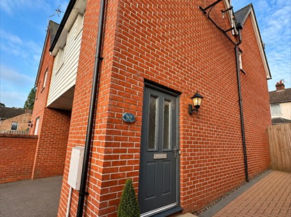 2 Bed Maisonette, Scarletts Road, CO1