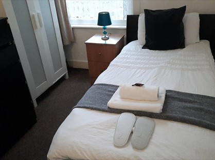 Room in a Shared House, St Erkenwald Road, IG11