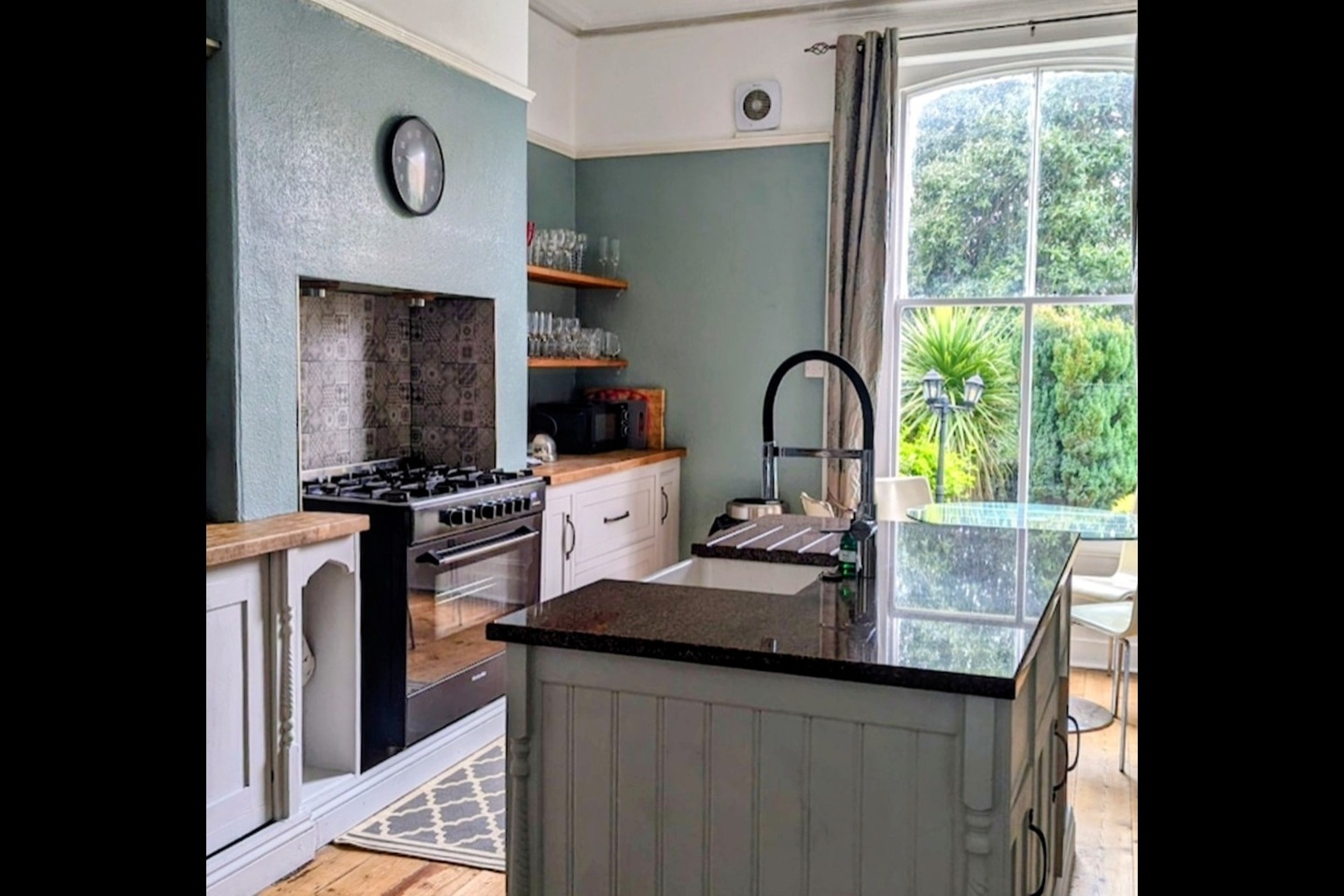 4 Bed Detached House, Victoria Road, LS6