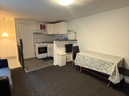 1 Bed Flat, High Road, IG1