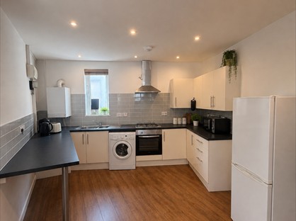 1 Bed Flat, Cowbridge Road East, CF11