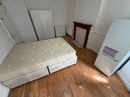 Room in a Shared House, Chapter Road, NW2