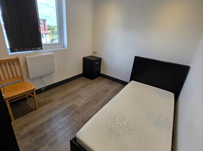 Bedsit, Sipson Road, UB7