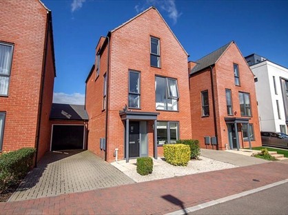4 Bed Detached House, Prince George Drive, DE22