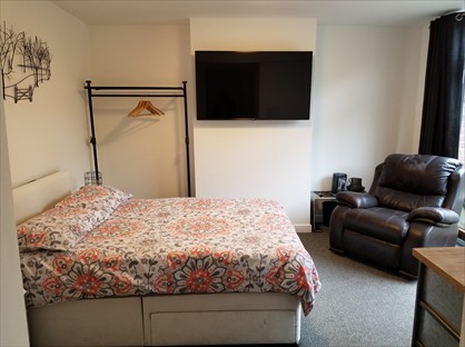 Room in a Shared House, Loynells Road, B45
