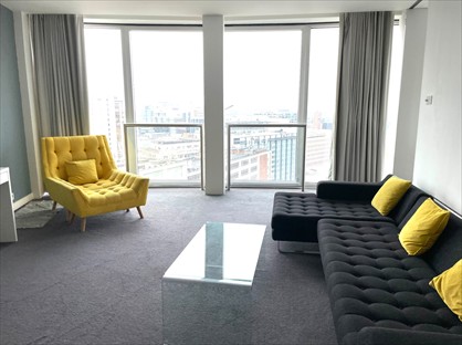 2 Bed Flat, The Rotunda, B2