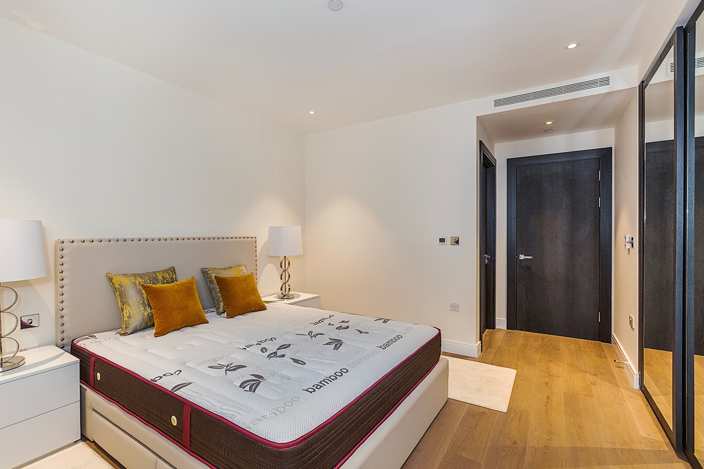 3 Bed Flat, Cascade Court, SW11 photo 5