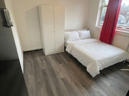 Room in a Shared Flat, Barnardo St, E1