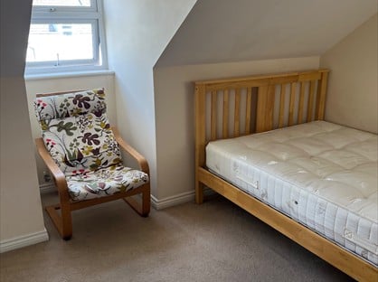 Room in a Shared House, Redmarley Road, GL52