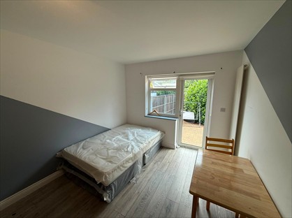 Studio Flat, Well Road, EN5