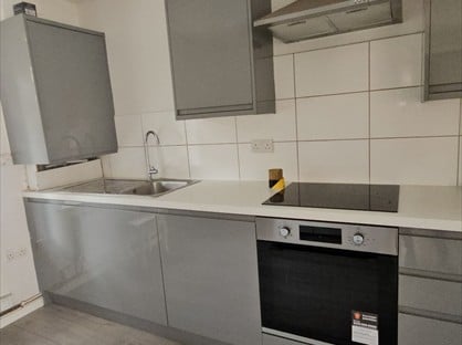 2 Bed Flat, Montrell Road, SW2