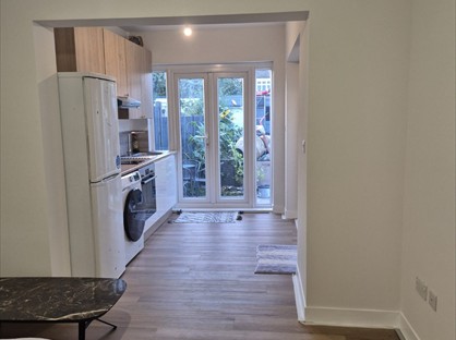 2 Bed Flat, Auriel Avenue, RM10
