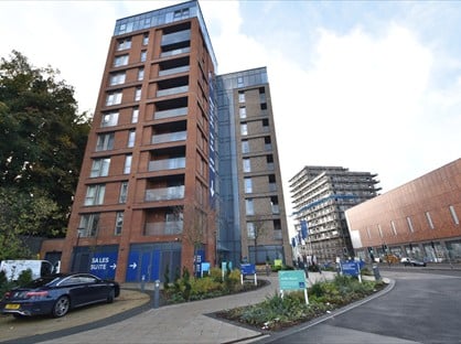 1 Bed Flat, Picture House, RH1