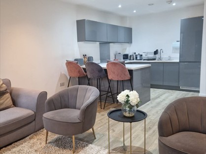 2 Bed Flat, Mitcham Road, CR0