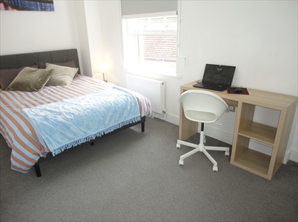2 Bed Flat, Hannington Lane, BN1