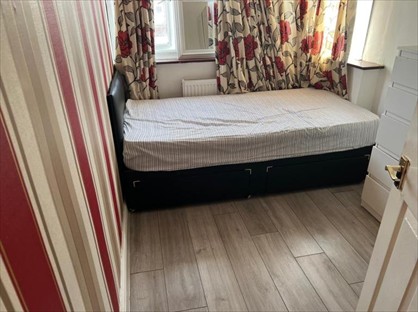 Room in a Shared House, Beam Avenue, RM10