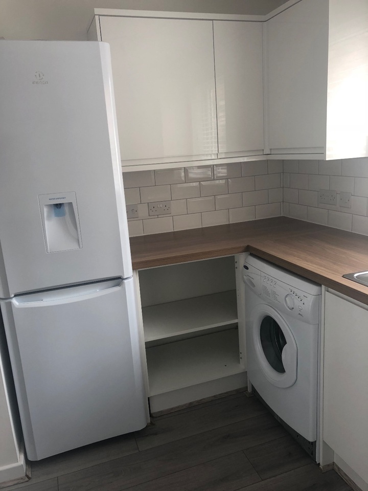 2 Bed Flat, West St, BS3 photo 5