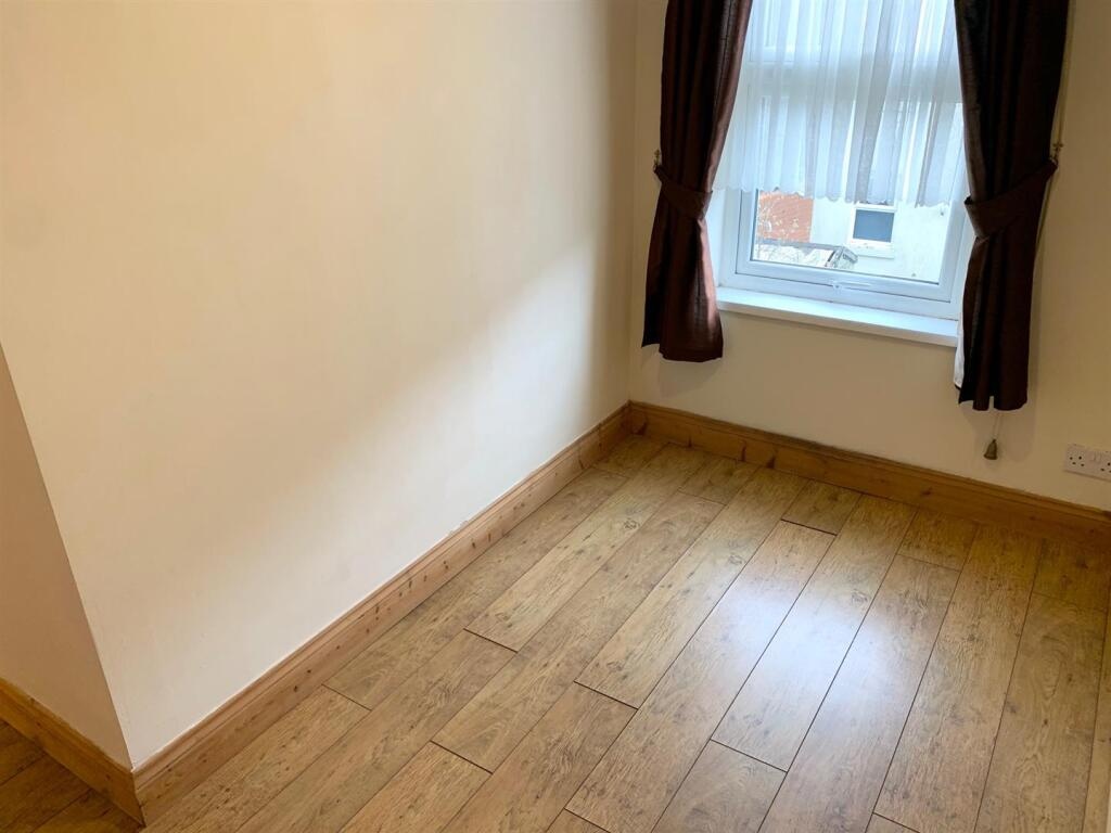 2 Bed Terraced House, Lansdown Place, B18 photo 2