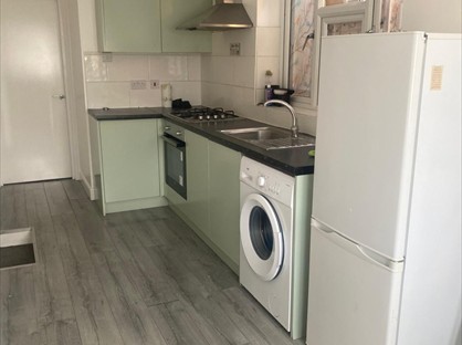 1 Bed Flat, Whalebone Lane North, RM6