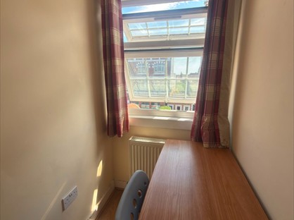 Room in a Shared Flat, High Road, IG1