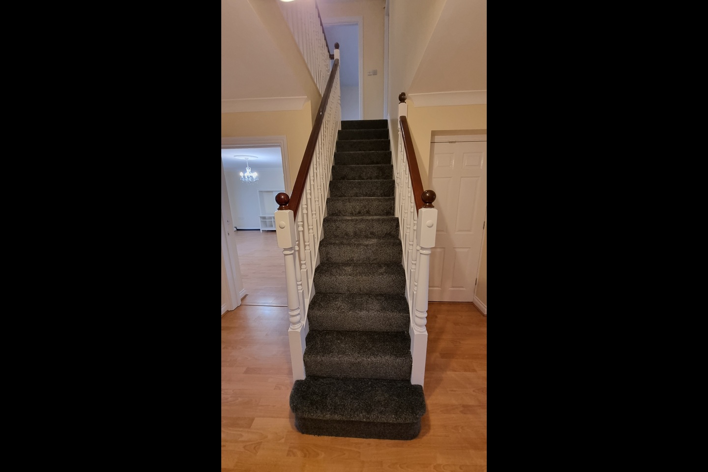 5 Bed Detached House, Milestone Close, CF14 photo 3