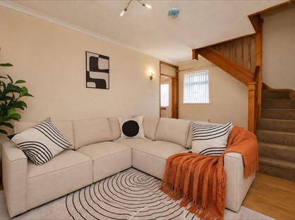 5 Bed Terraced House, Wellington Road, TA6