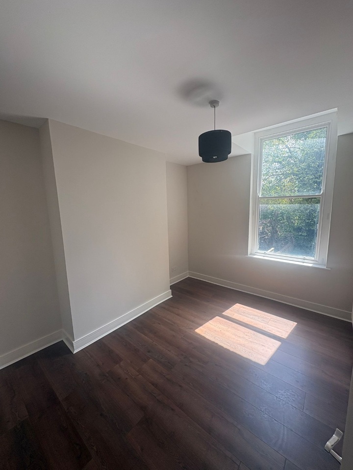 1 Bed Flat, Croxteth Road, L8 photo 3